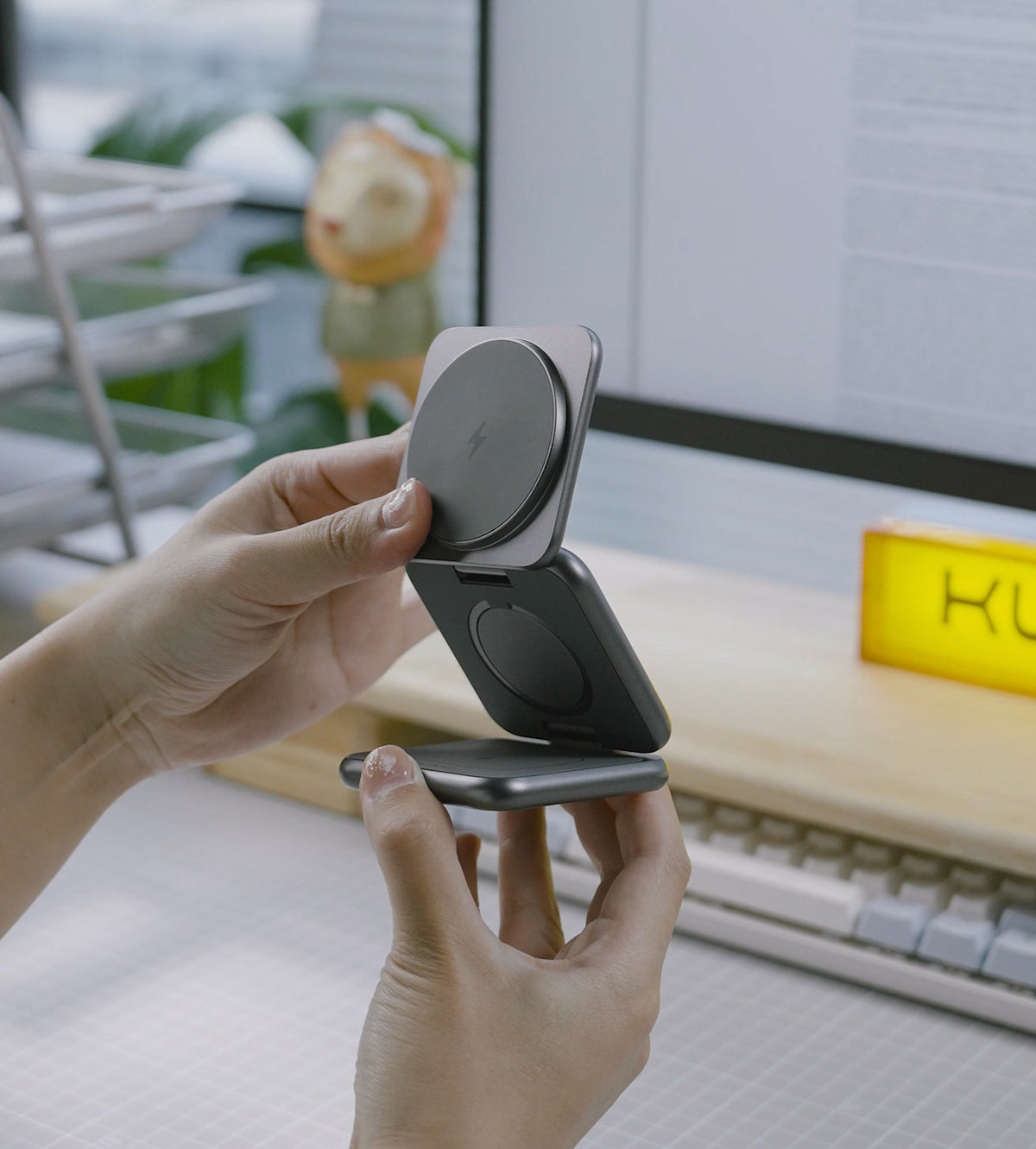KUXIU X40 3-In-1 Foldable Magnetic Wireless Charging Station for Samsung