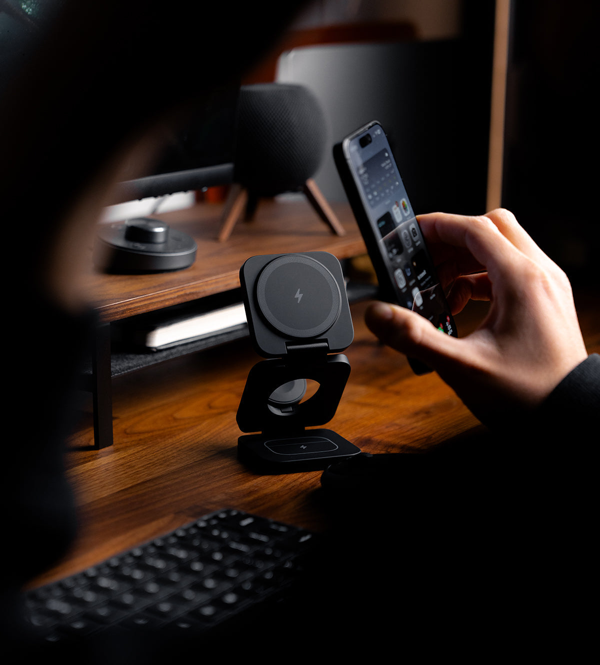 KUXIU X55 3-In-1 Foldable Magnetic Wireless Charging Station - Black